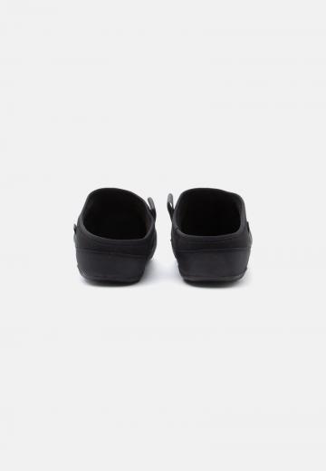 Спортивные сандалии