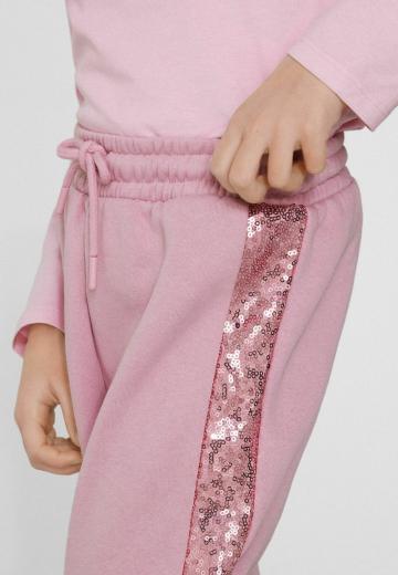 Спортивные штаны