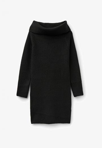 Вязаное платье