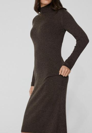 Платье футляр