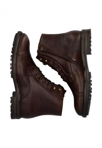 Ботинки на шнуровке