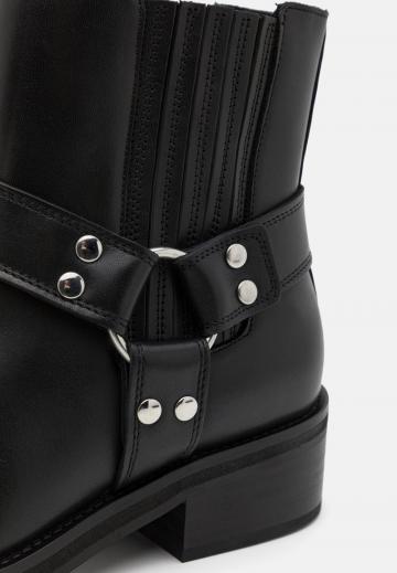 Ковбойские сапоги