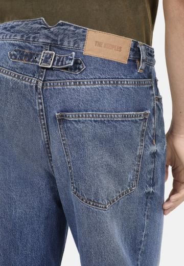 Прямые джинсы