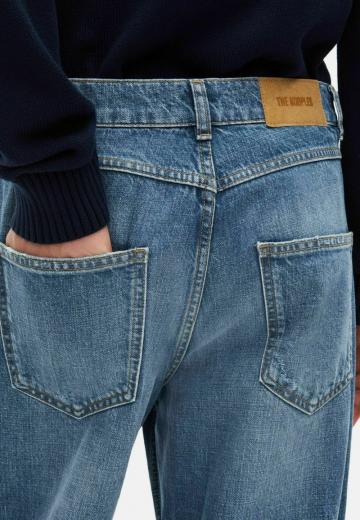Прямые джинсы