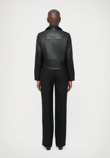 Короткая куртка