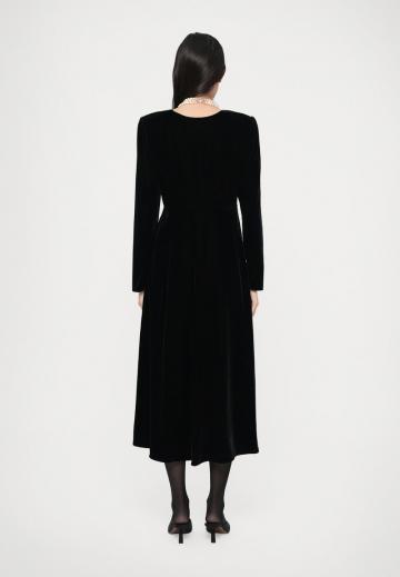 Коктейльное платье