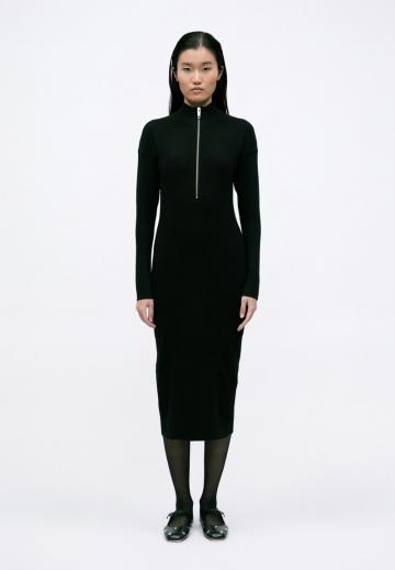 Вязаное платье