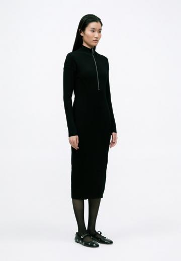 Вязаное платье