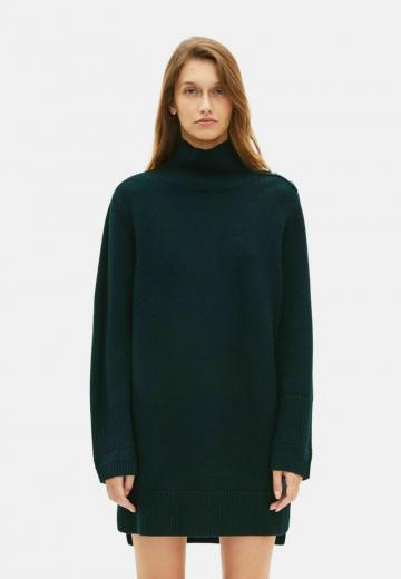 Вязаное платье