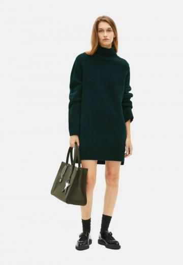 Вязаное платье