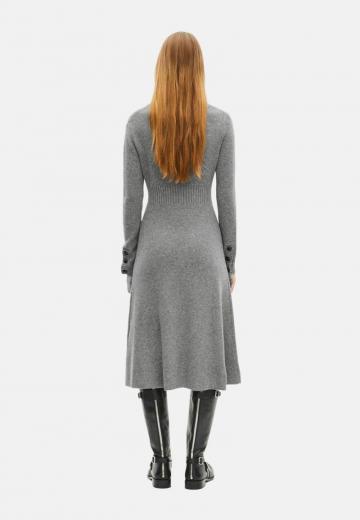 Вязаное платье