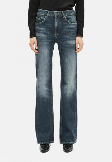 Клешеные брюки