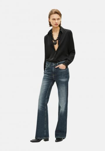 Клешеные брюки