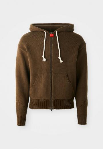 Вязаная кофта