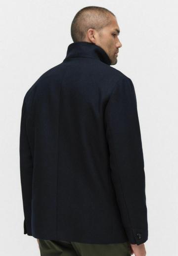 Короткое пальто