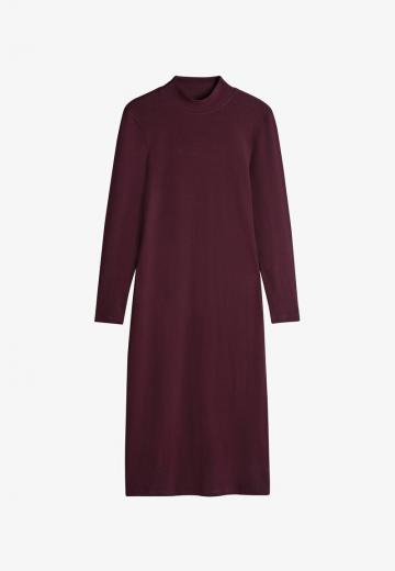 Платье футляр