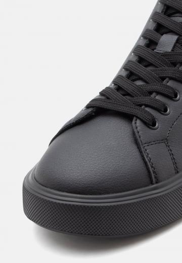 Высокие кеды