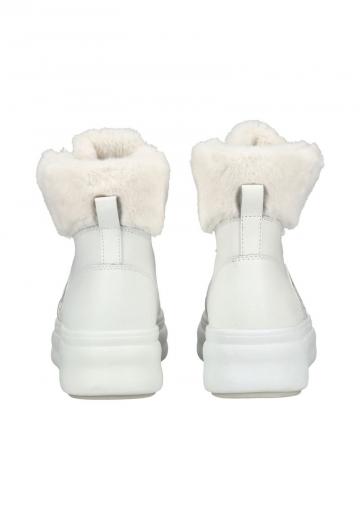 Зимние ботинки