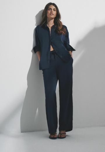 Атласная блузка