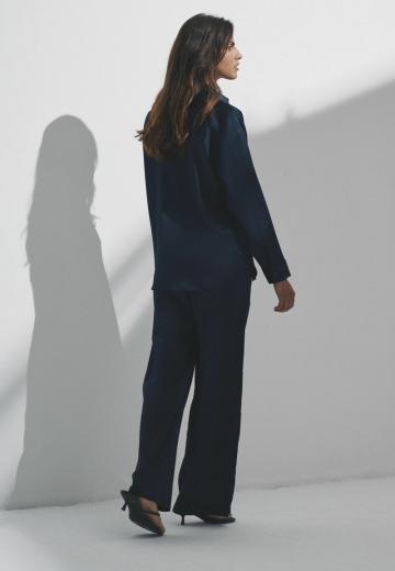 Атласная блузка