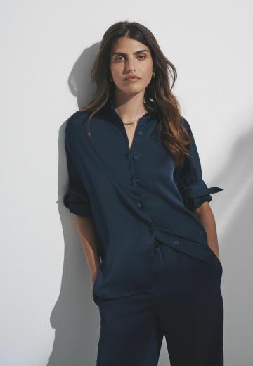 Атласная блузка