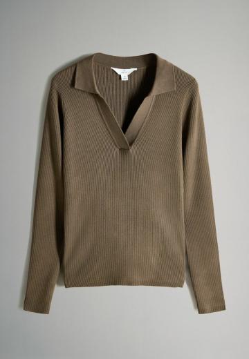 Пуловер с вырезом V