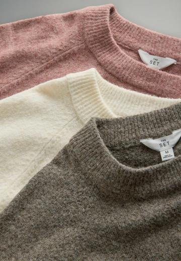 Пуловер с рукавом три четверти