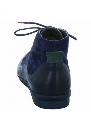 Ботинки на шнуровке