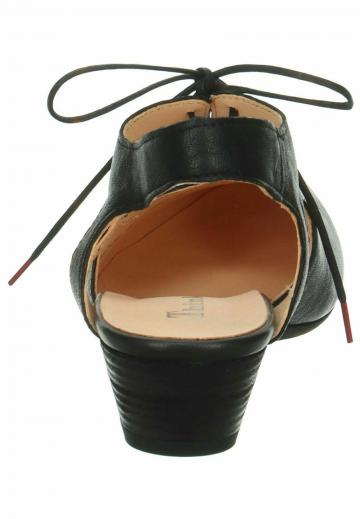 Гандбольные кроссовки