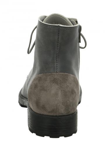 Ботинки на шнуровке