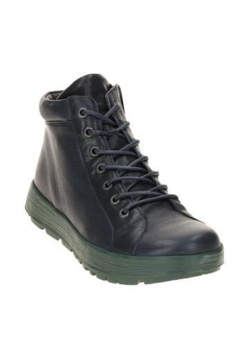 Ботинки на шнуровке