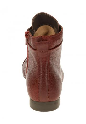 Ботинки на шнуровке