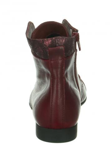 Ботинки на шнуровке