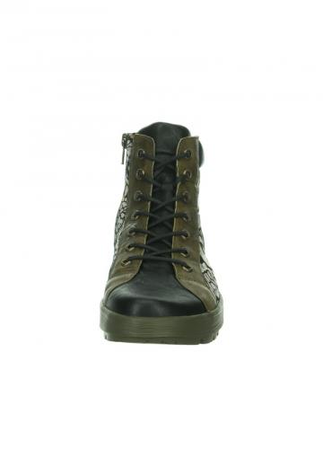 Ботинки на шнуровке