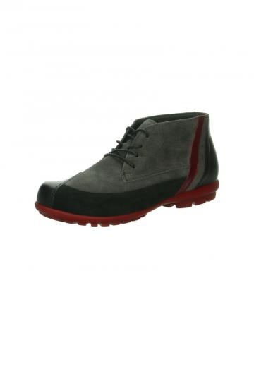 Ботинки на шнуровке