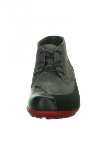 Ботинки на шнуровке