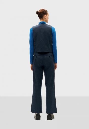 Джинсовая жилетка