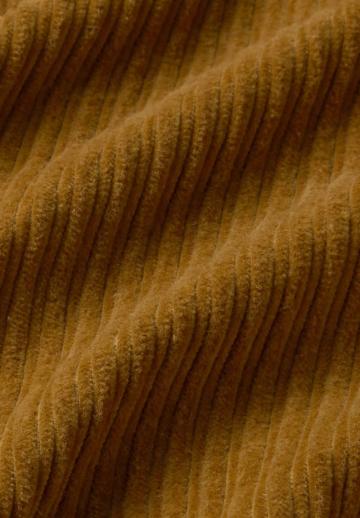 Куртка с накладнымит карманами