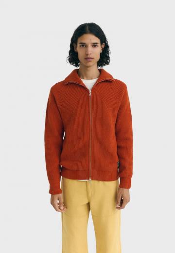 Вязаная кофта