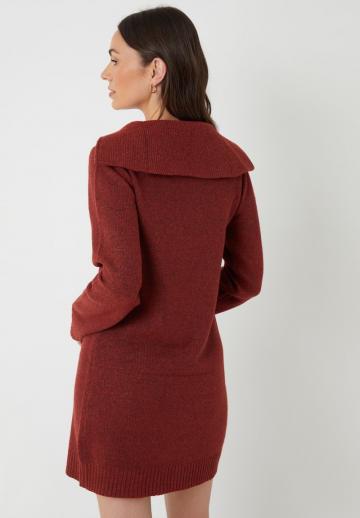 Вязаное платье