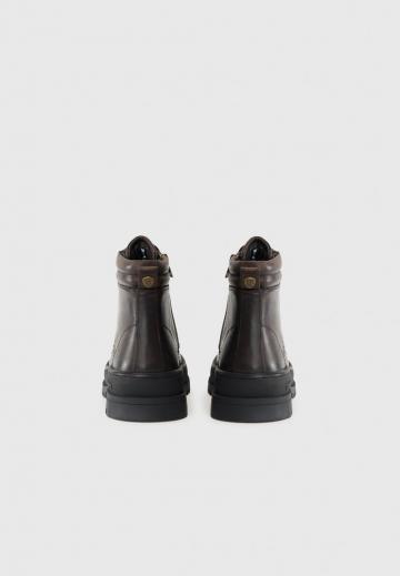 Ботинки на шнуровке