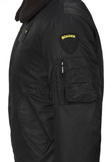 Зимняя куртка