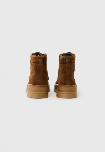 Ботинки на шнуровке