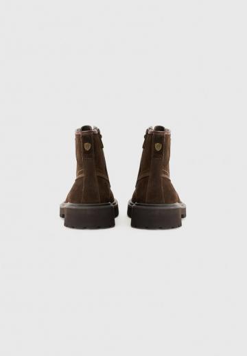 Ботинки на шнуровке