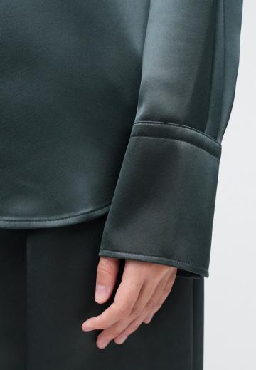 Атласная блузка