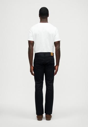 Узкие джинсы