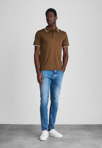 Узкие джинсы