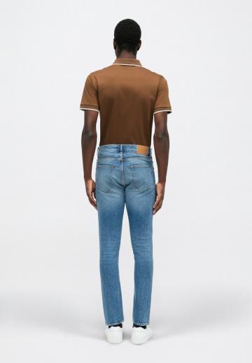 Узкие джинсы