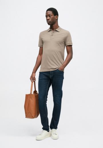 Узкие джинсы