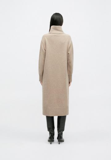 Вязаное платье